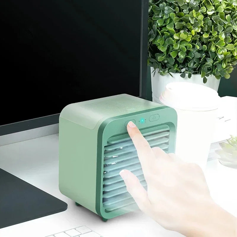 22 Celsius 30 Decibels Humidifier Cooler Fan 3 Gear Air Conditioner Fans Portable USB Chargeable Desktop Spray Fans For Office Dormitory Room